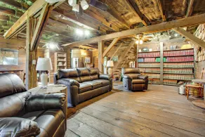 Historic Barn/lodge and 3 More - 2 Mi From Town - Interiör