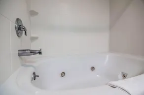 Quality Suites St. Joseph - Salle de bain