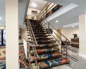Rodeway Inn Syracuse Carrier Circle - Hall