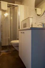Höfðagata Guesthouse - Bathroom