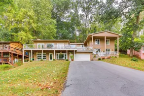 Peaceful Riverfront Retreat w/ Yoga & Art Studio! - Interiør
