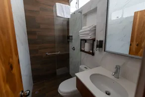 Hotel Sangay - Baño