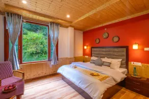Offbeat Pulga by Pack, near Kasol - Room