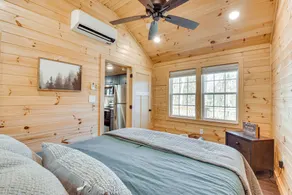 Steps to Lake Keowee: Secluded Seneca Sanctuary! - Interiør
