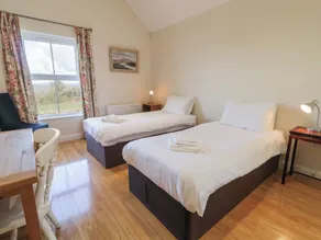 Derg Cottage - Camera