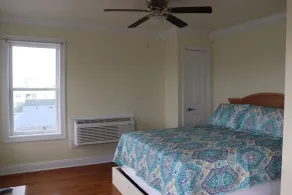 1817 Oceanfront Bed & Breakfast - Room