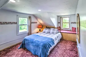 Cozy Ishpeming Cottage w/ Lake & Park Views! - Zimmer
