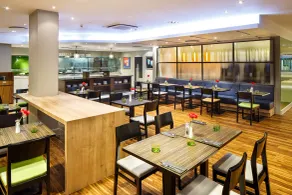 Holiday Inn London - Heathrow M4,Jct.4 by IHG - Restaurant
