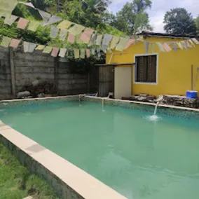 Gunjan Farms - Resort And Camping - Piscina