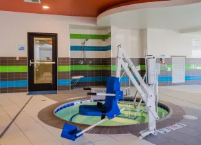 Holiday Inn Express & Suites Eureka by IHG - Piscine