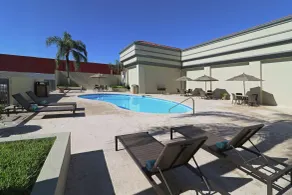 Hampton Inn by Hilton Monterrey-Airport - Piscine