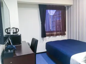 HOTEL LiVEMAX Yokkaichi Ekimae - Chambre