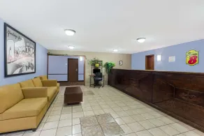 Super 8 by Wyndham Jonesboro - Hall