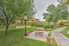 14 Mi to Dtwn: Phoenix Condo w/ Balcony & Spa! - Innenbereich