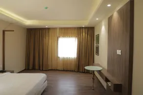The Monarch - Room