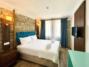 İlia Konak - Camera