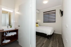 Gallery Hotel - Room