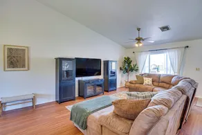 Thatcher Home w/ Fenced Backyard: 3 Mi to Downtown - Interiør