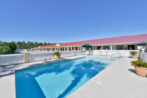 Americas Best Value Inn Hazlehurst - Piscine