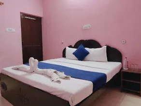 The Maurvi Inn - Room
