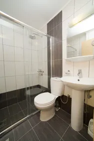 Agios Pavlos Hotel - Bathroom