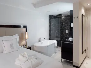 Boutique Villa am Ruhrufer Retreat - Bathroom