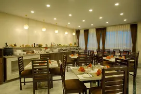 The Aryan Regency - Restaurant