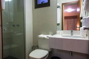 Hotel Continental Business - 200 metros do Complexo Hospitalar Santa Casa - Baño