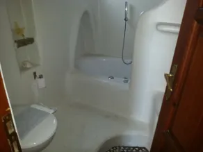 Studios and Suites Rania - Bathroom