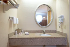 Red Roof Inn Cleveland - Mentor/ Willoughby - Bad