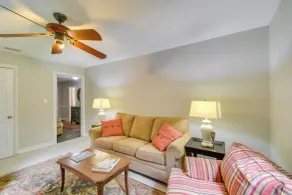 Cozy Fairhope Retreat w/ Patio & Grill! - Interiör