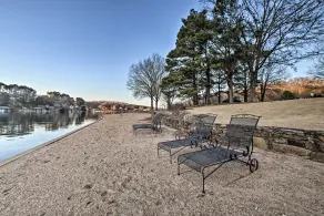 Lakefront Retreat w/ Dock & Beach: 2 Miles to Golf - Interior