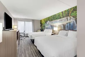 Clarion Pointe Near Erie Casino - Zimmer