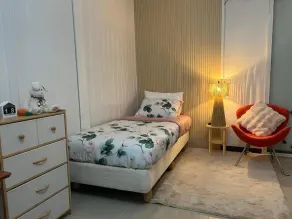 Room-cozy Guest Room in Tambon Huai Sai, - Room