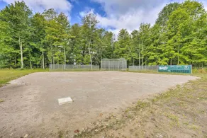 Cassopolis 'The Cabin' Retreat: Lake Access! - Innenbereich