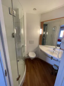 Ibis Sofia Airport Hotel - Bathroom