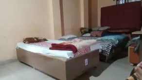 Hotel Thakur Ji - Chambre