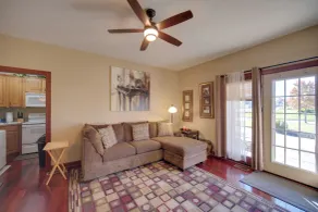 Convenient Apt 2 Mi to North Chagrin Hiking! - Interior