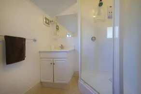 Albert Number 6 - Baño