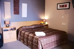 Kiwi Studios Motel - Room