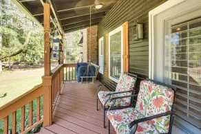 Boat Dock! Lakefront Family Retreat in Talladega - Interior