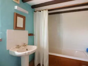 Chevinside Cottage - Badezimmer