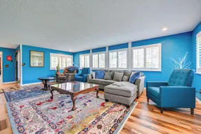 9 Mi to Spanaway Park: Home w/ Indoor Hot Tub - Innenbereich