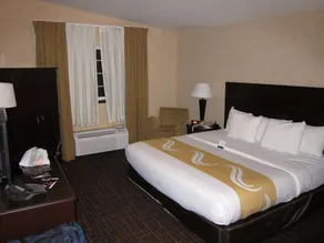 FairBridge Inn Express Buffalo - Room
