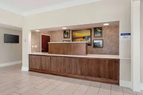 Best Western Plus Two Rivers Hotel & Suites - Reception