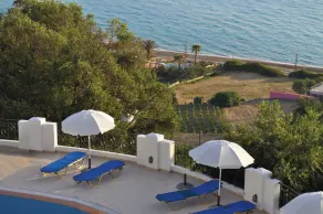 Studio Apartments Maria with Pool - Agios Gordios Beach - Strand
