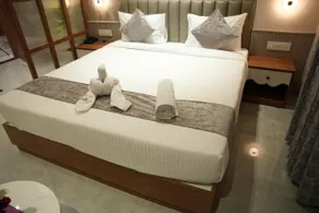 Hotel Regency Grand - Chambre