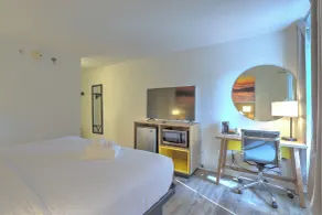 Hotel Carolina - Room