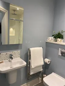 Reymerston Hall - Bathroom