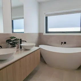 Spacious, Bright Clyde Stay Near Parks & Shop - Badrum